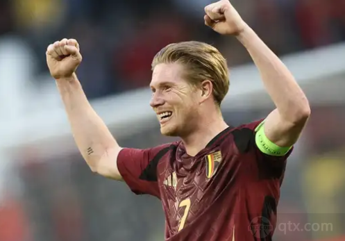 洛杉矶道奇队宣布将在球场右外野永久保留“大谷 50／50”标志，作为历史纪念