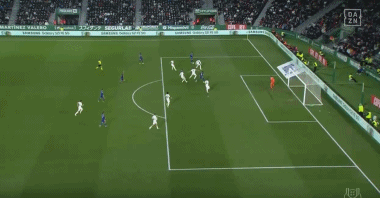 曼联中场组织乏力