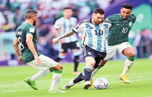 德州扑克新手老在错的地方激进（德州扑克新手总在不该激进的时机发力）